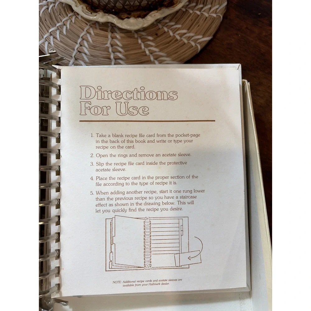 Vintage Hallmark Recipe Binder Organizer Cottagecore Strawberry Garden grannyore